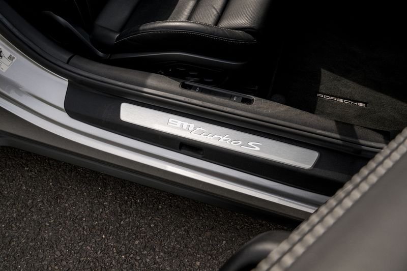 Porsche 911 (992) Turbo S Cabriolet PDK