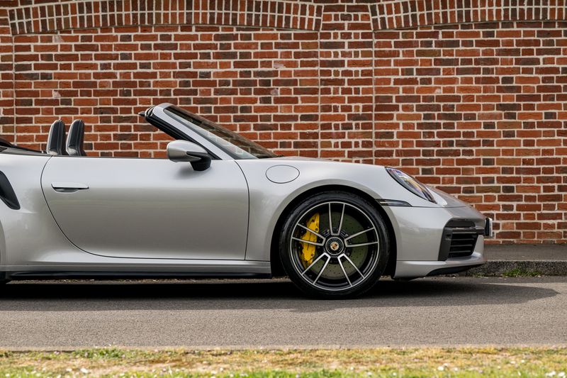 Porsche 911 (992) Turbo S Cabriolet PDK