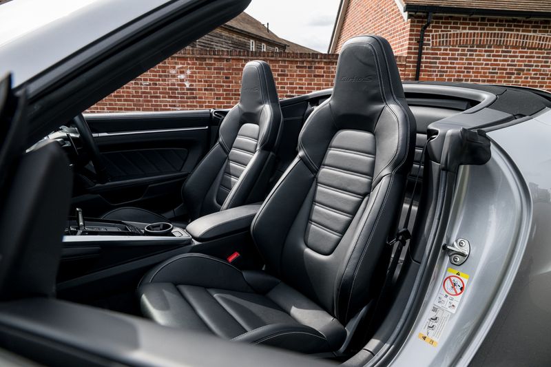 Porsche 911 (992) Turbo S Cabriolet PDK