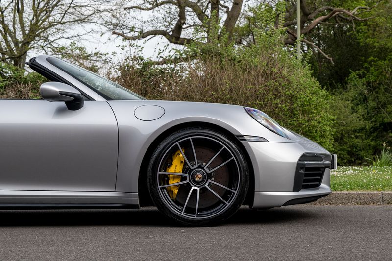 Porsche 911 (992) Turbo S Cabriolet PDK