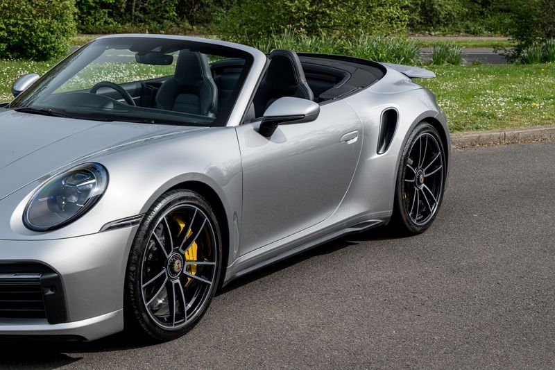 Porsche 911 (992) Turbo S Cabriolet PDK