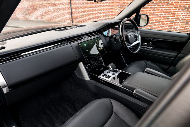 Range Rover P530 Autobiography  LWB