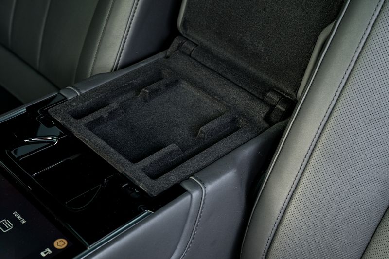 Range Rover P530 Autobiography  LWB