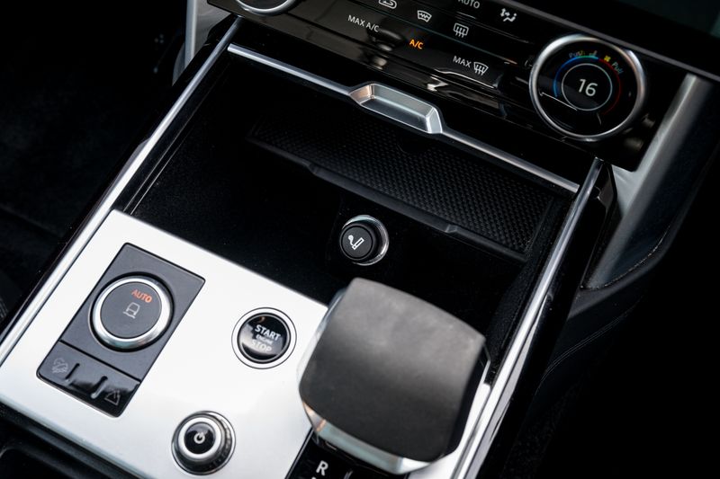 Range Rover P530 Autobiography  LWB