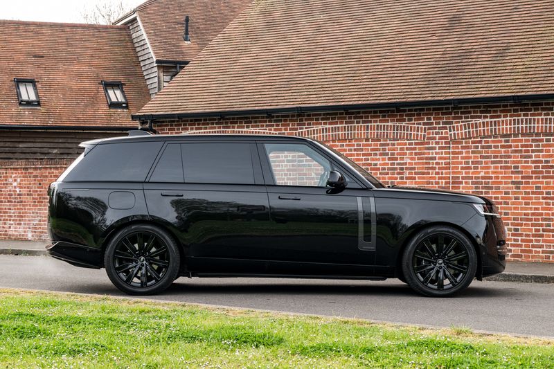 Range Rover P530 Autobiography  LWB