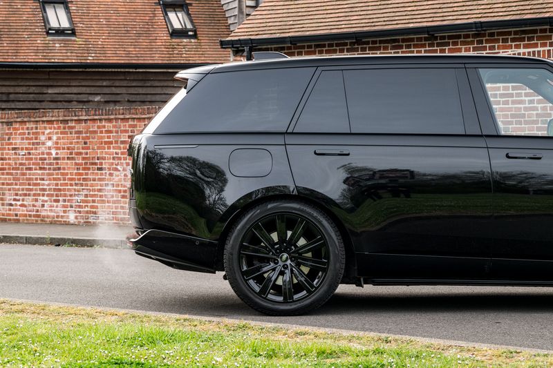 Range Rover P530 Autobiography  LWB