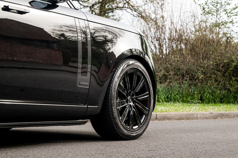 Range Rover P530 Autobiography  LWB