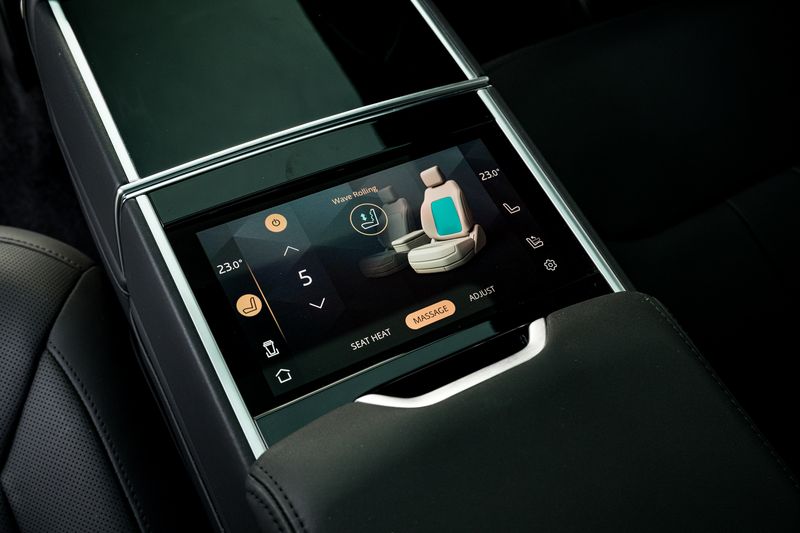 Range Rover P530 Autobiography  LWB