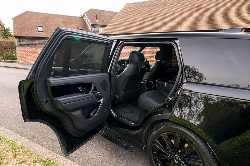 Range Rover P530 Autobiography  LWB