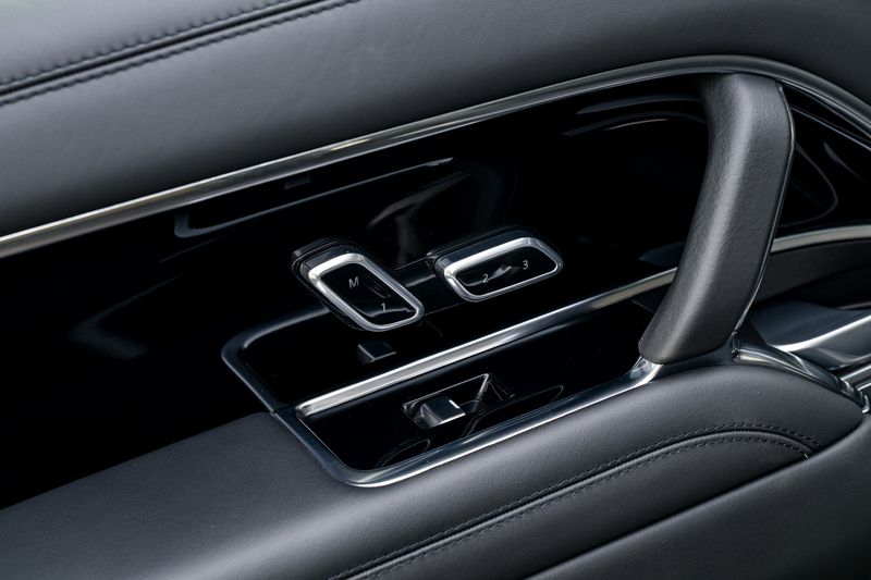 Range Rover P530 Autobiography  LWB