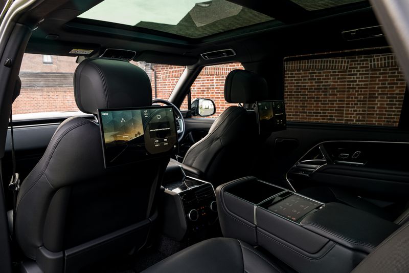 Range Rover P530 Autobiography  LWB