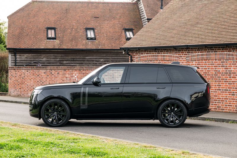 Range Rover P530 Autobiography  LWB