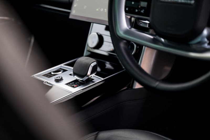 Range Rover P530 Autobiography  LWB