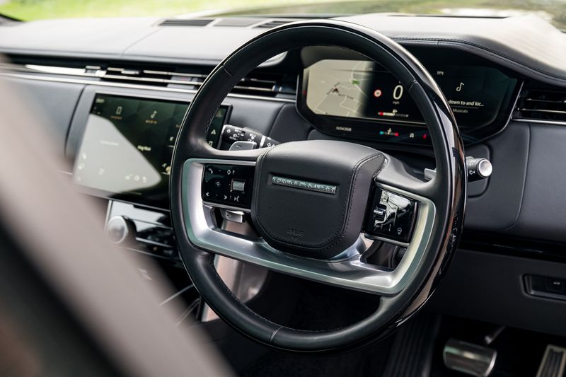 Range Rover P530 Autobiography  LWB