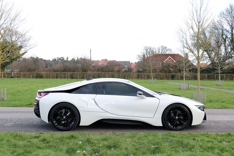 BMW i8 Coupe