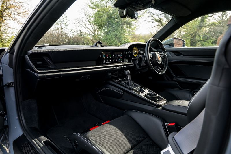 Porsche 911(992.1) GT3 Touring PDK