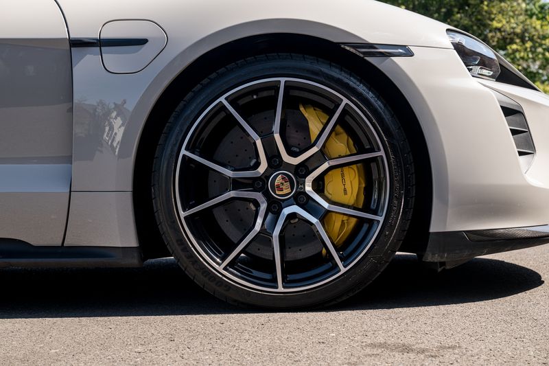 Porsche Taycan Performance Plus 93.4kWh Turbo  S