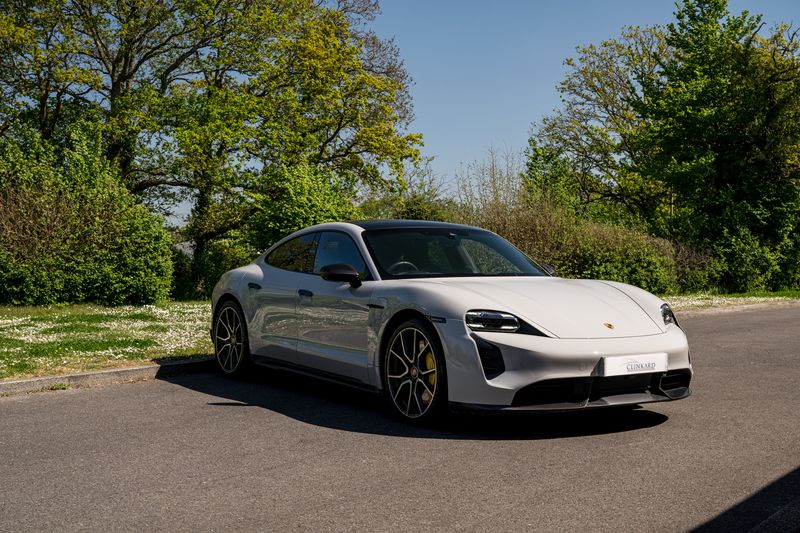Porsche Taycan Performance Plus 93.4kWh Turbo  S