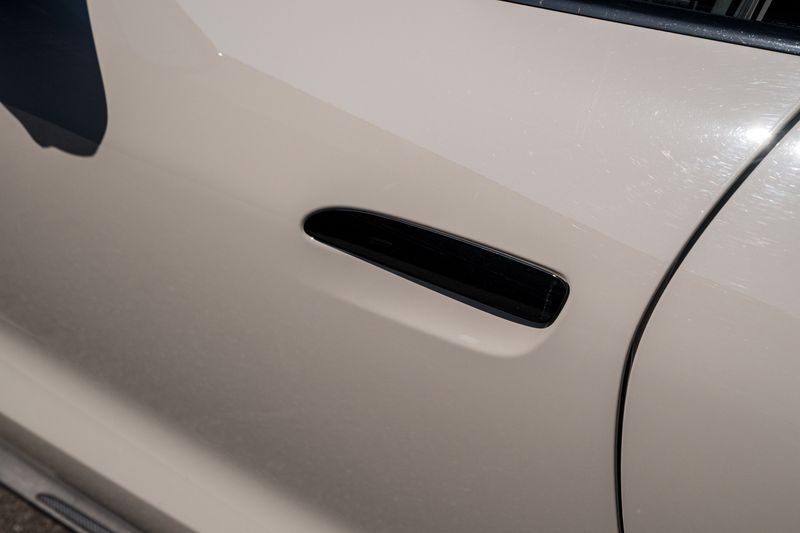 Porsche Taycan Performance Plus 93.4kWh Turbo  S
