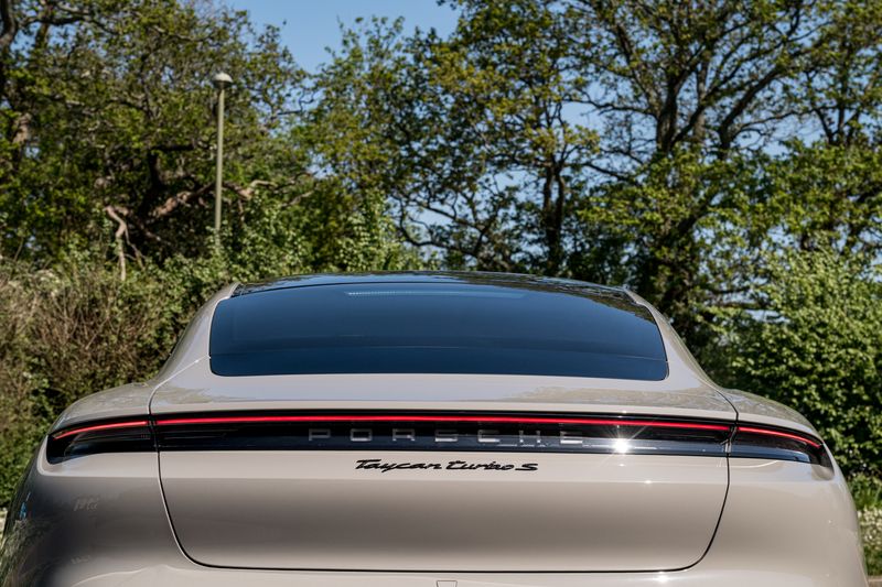 Porsche Taycan Performance Plus 93.4kWh Turbo  S