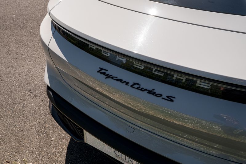 Porsche Taycan Performance Plus 93.4kWh Turbo  S