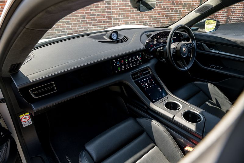 Porsche Taycan Performance Plus 93.4kWh Turbo  S