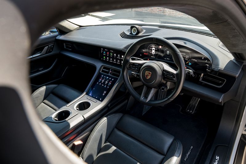 Porsche Taycan Performance Plus 93.4kWh Turbo  S
