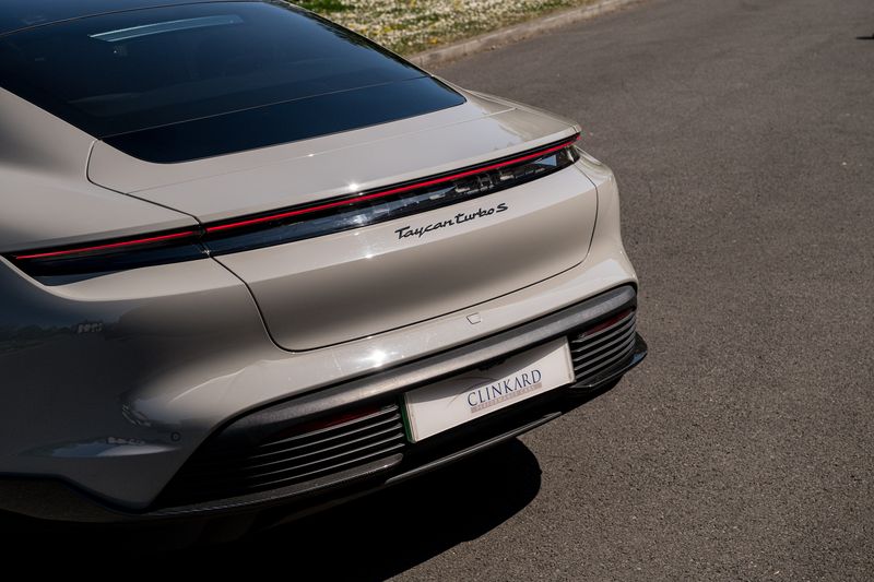 Porsche Taycan Performance Plus 93.4kWh Turbo  S