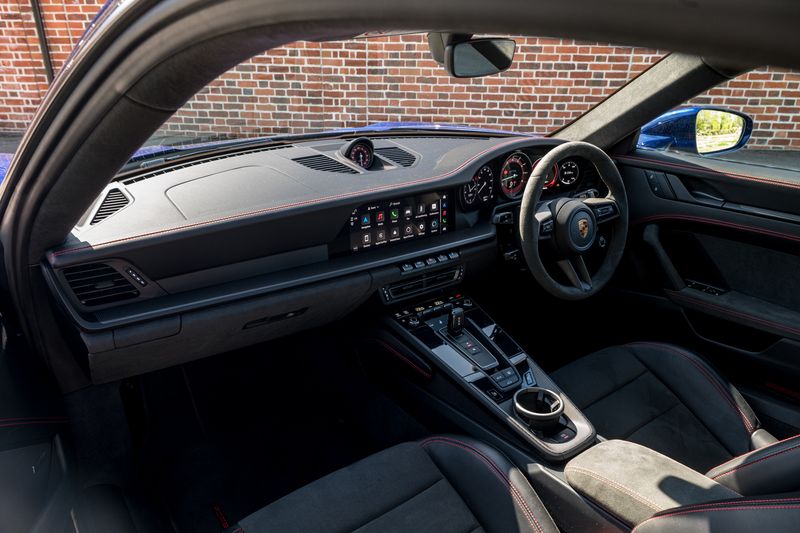 Porsche 911 (992) Carrera GTS Coupe PDK