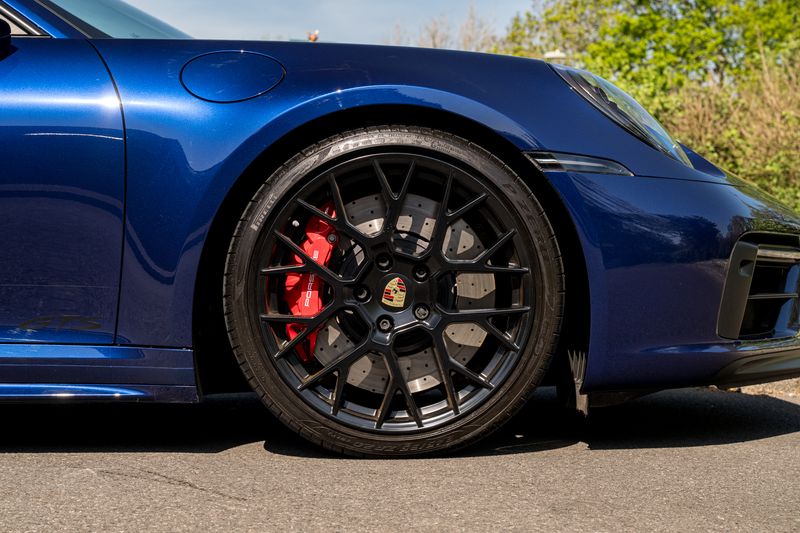 Porsche 911 (992) Carrera GTS Coupe PDK