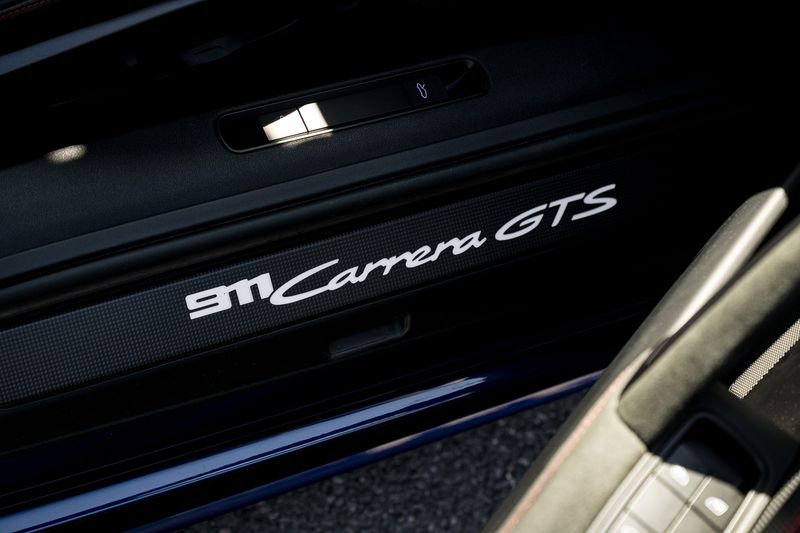 Porsche 911 (992) Carrera GTS Coupe PDK