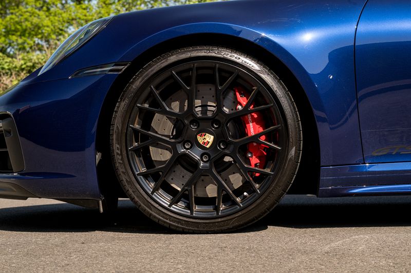 Porsche 911 (992) Carrera GTS Coupe PDK