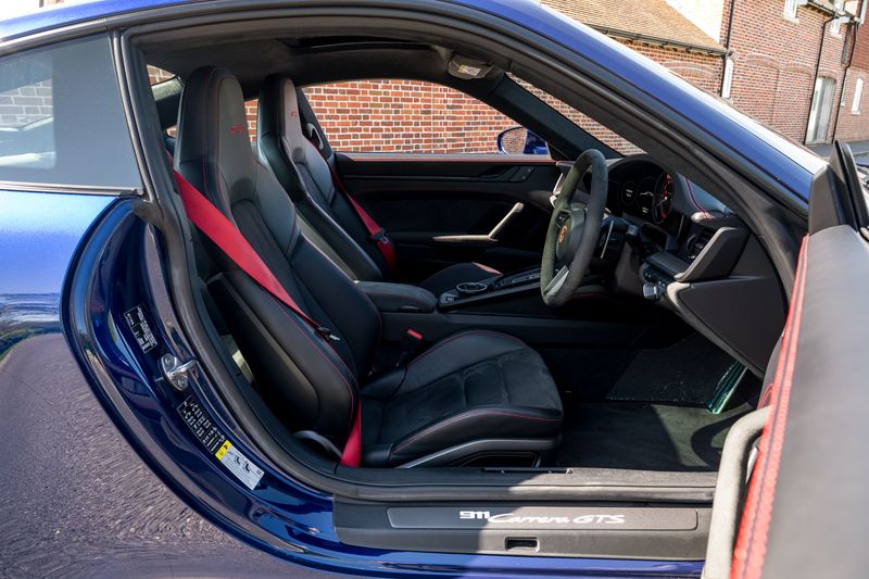 Porsche 911 (992) Carrera GTS Coupe PDK