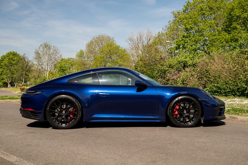Porsche 911 (992) Carrera GTS Coupe PDK