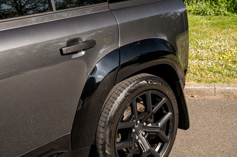 Land Rover Defender 110 5.0 P525 Petrol URBAN