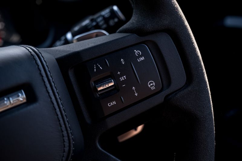 Land Rover Defender 110 5.0 P525 Petrol URBAN