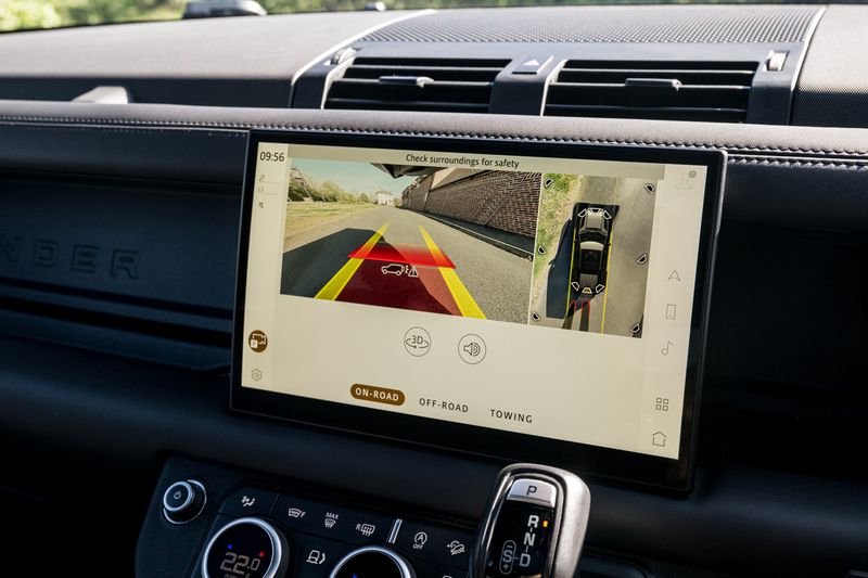 Land Rover Defender 110 5.0 P525 Petrol URBAN