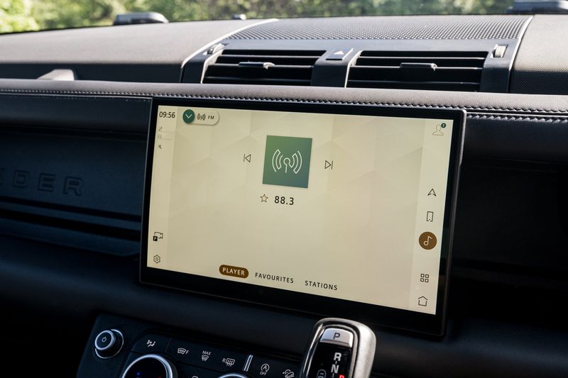 Land Rover Defender 110 5.0 P525 Petrol URBAN