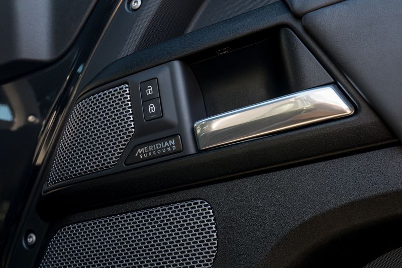 Land Rover Defender 110 5.0 P525 Petrol URBAN