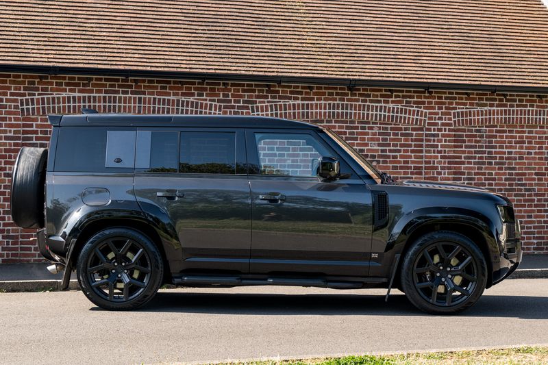 Land Rover Defender 110 5.0 P525 Petrol URBAN