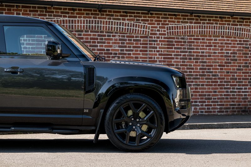 Land Rover Defender 110 5.0 P525 Petrol URBAN