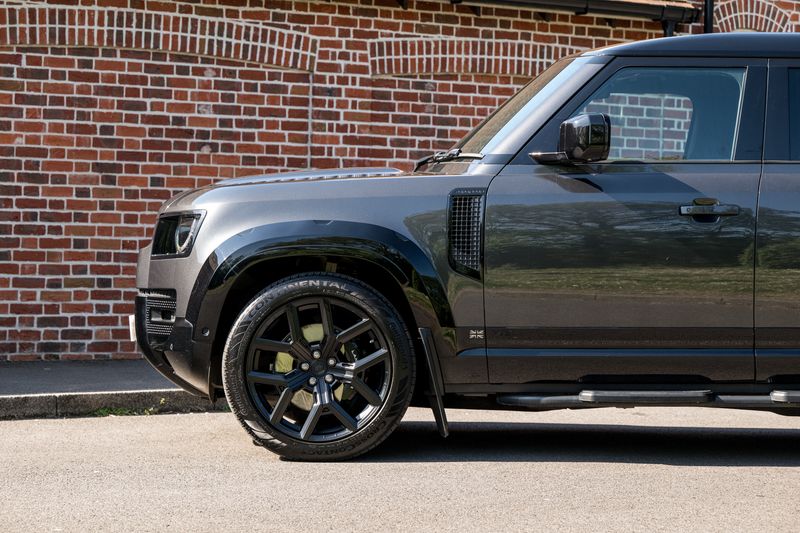 Land Rover Defender 110 5.0 P525 Petrol URBAN