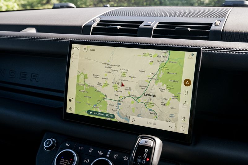 Land Rover Defender 110 5.0 P525 Petrol URBAN