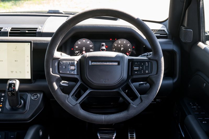 Land Rover Defender 110 5.0 P525 Petrol URBAN