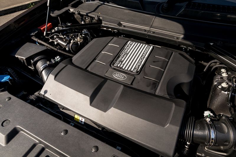 Land Rover Defender 110 5.0 P525 Petrol URBAN