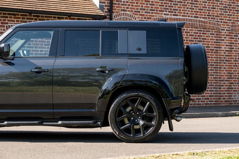 Land Rover Defender 110 5.0 P525 Petrol URBAN