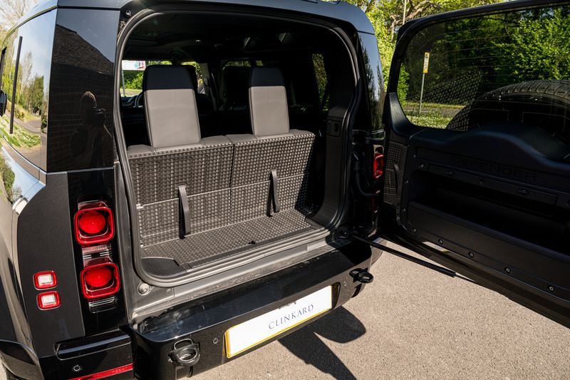 Landrover D250 X-Dynamic HSE Auto