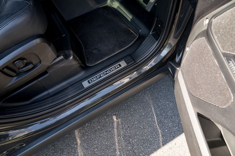 Landrover D250 X-Dynamic HSE Auto