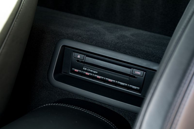 Audi R8 V10 Quarttro (Manual )
