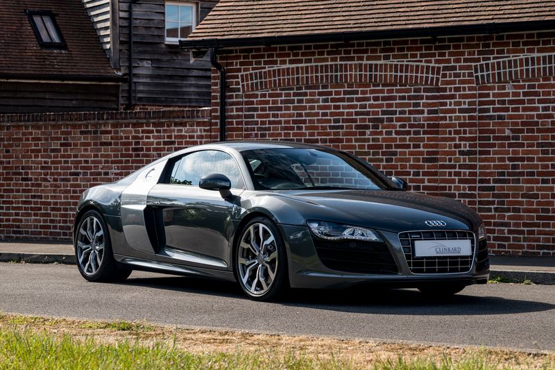 Audi R8 V10 Quarttro (Manual )